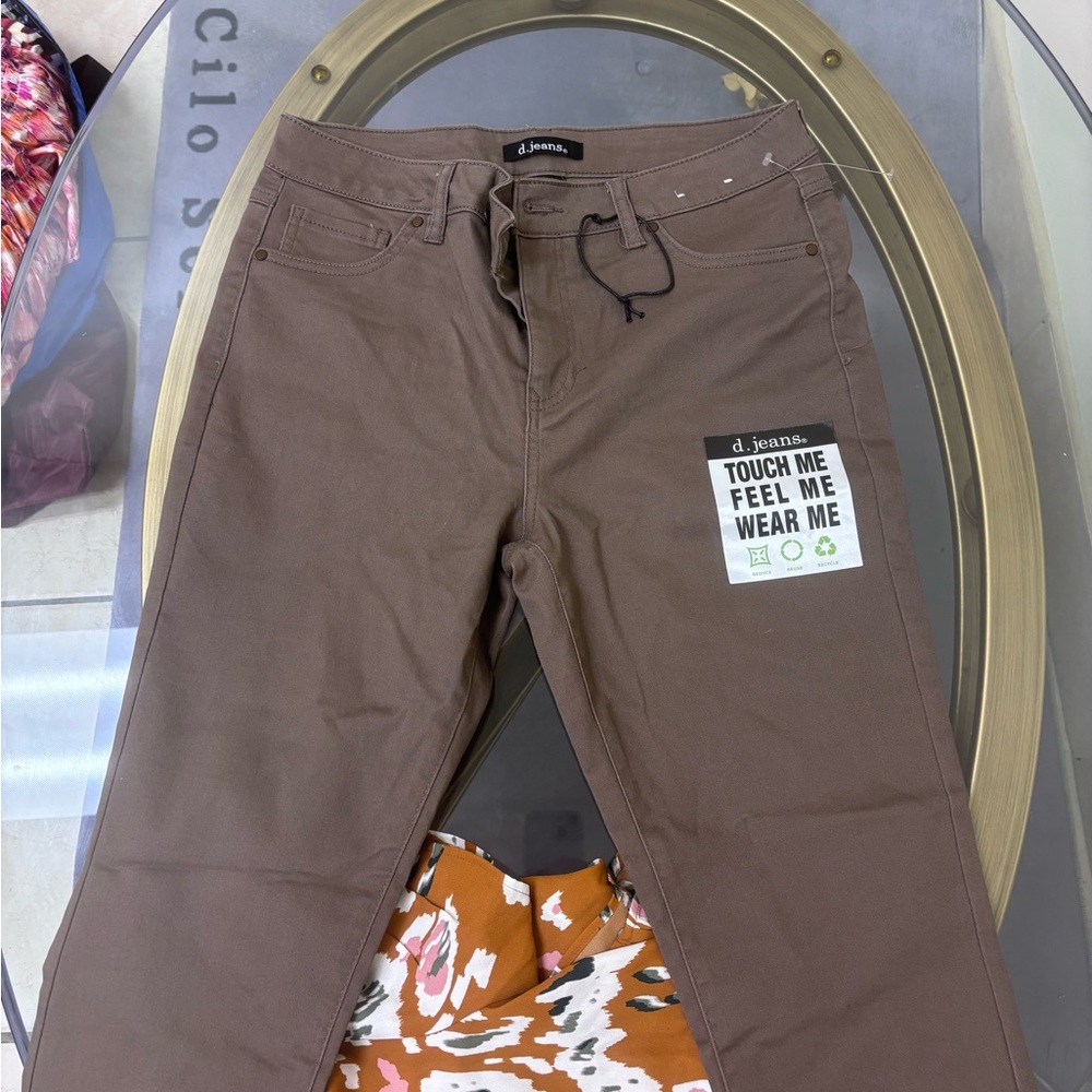 Brown Patterned Blouse And Pants Set - image 3